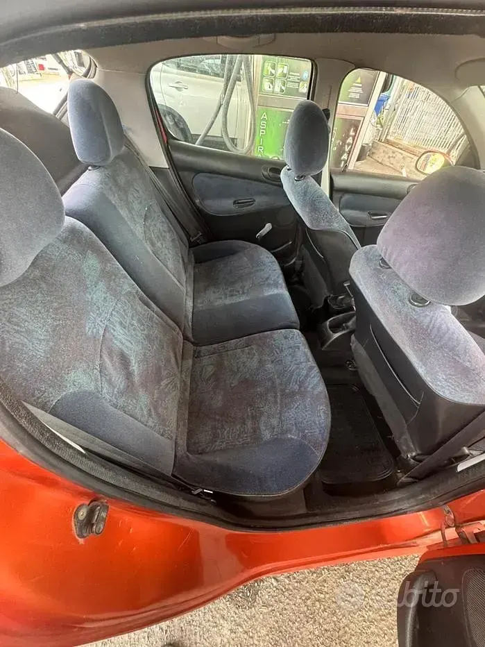 Usata Peugeot 206 60 CV (44 kW) 1999 Arancione Utilitaria