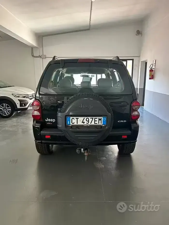 Usata Jeep Cherokee Limited 163 CV (119 kW) 2005 Nero SUV
