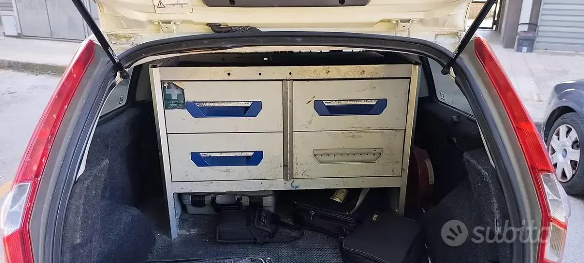 Usata Fiat Punto 69 CV (50 kW) 2006 Bianco Utilitaria
