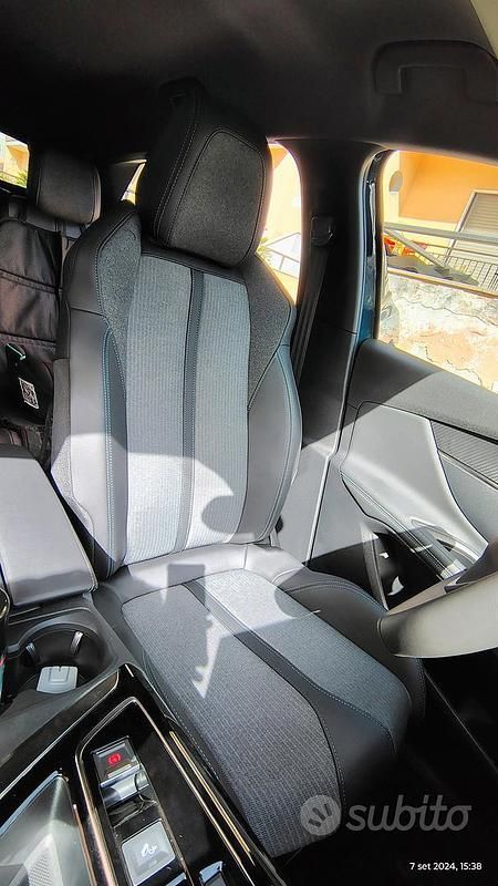 Usata Peugeot 3008 Allure 131 CV (96 kW) 2024 SUV