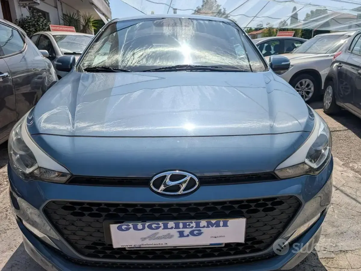Usata Hyundai i20 Comfort 84 CV (61 kW) 2017 Grigio Berlina
