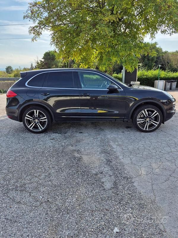 Usata Porsche Cayenne Platinum Edition 382 CV (280 kW) 2013 Nero SUV