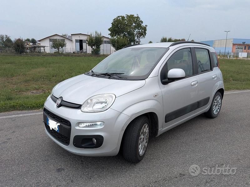 Grigio Usata 2012 Fiat Panda Lounge Tre volumi | 5000 € (Buon prezzo) - Immagine 1/4