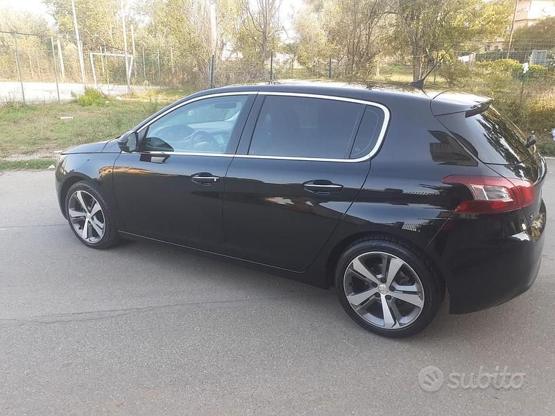 Usata Peugeot 308 116 CV (85 kW) 2014 Nero Berlina