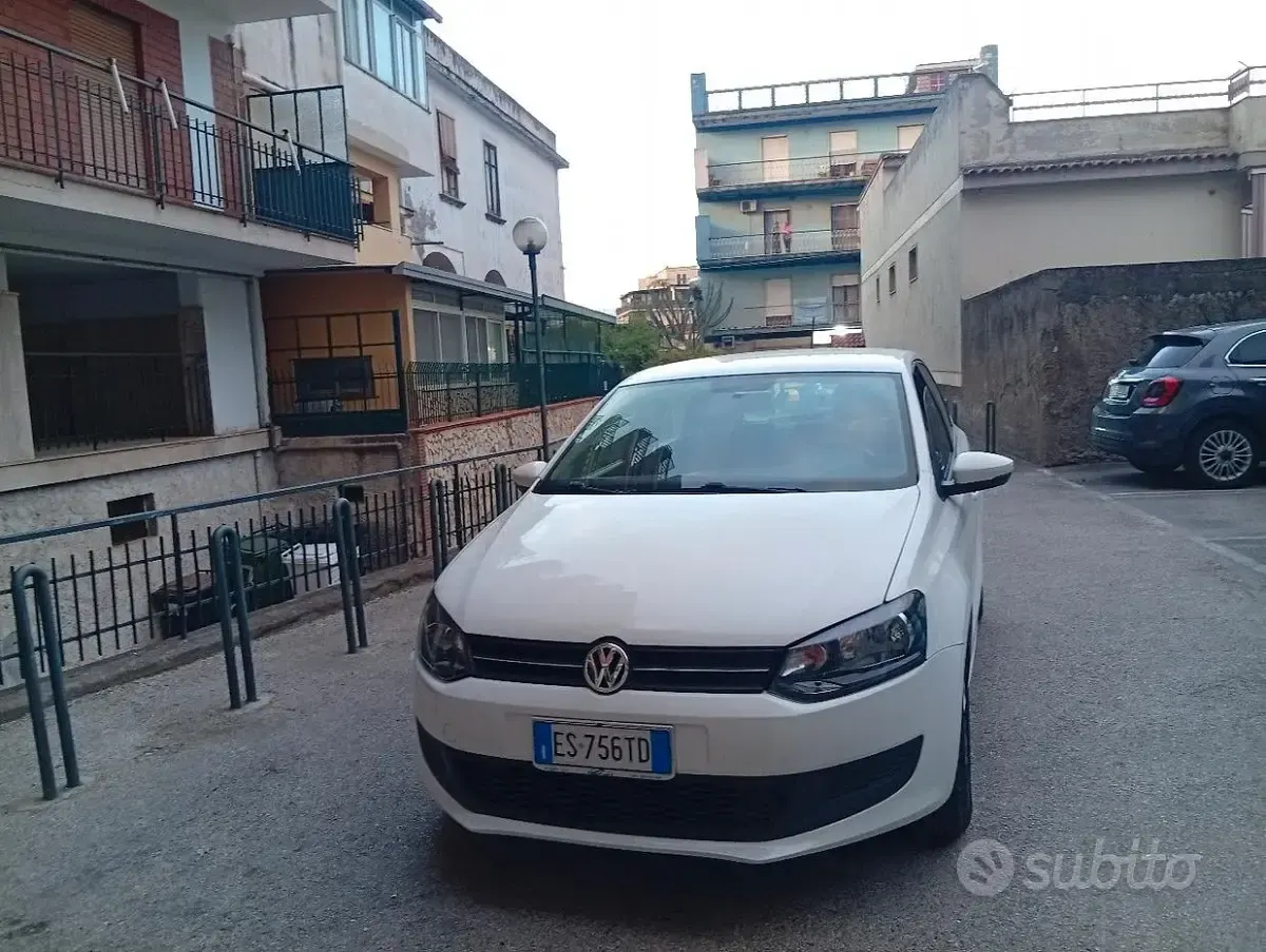 Usata VW Polo 75 CV (55 kW) 2013 Bianco Utilitaria
