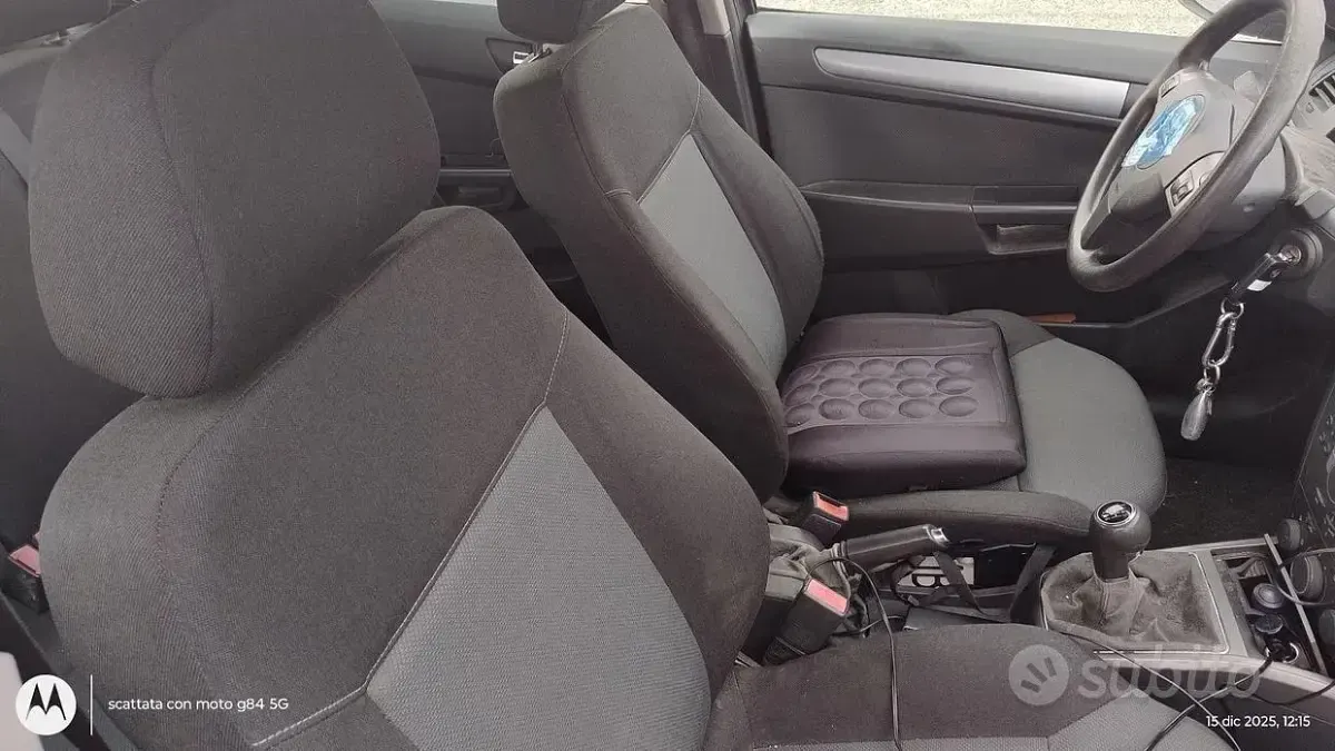 Usata Opel Astra 90 CV (66 kW) 2006 Bluazzurro Berlina