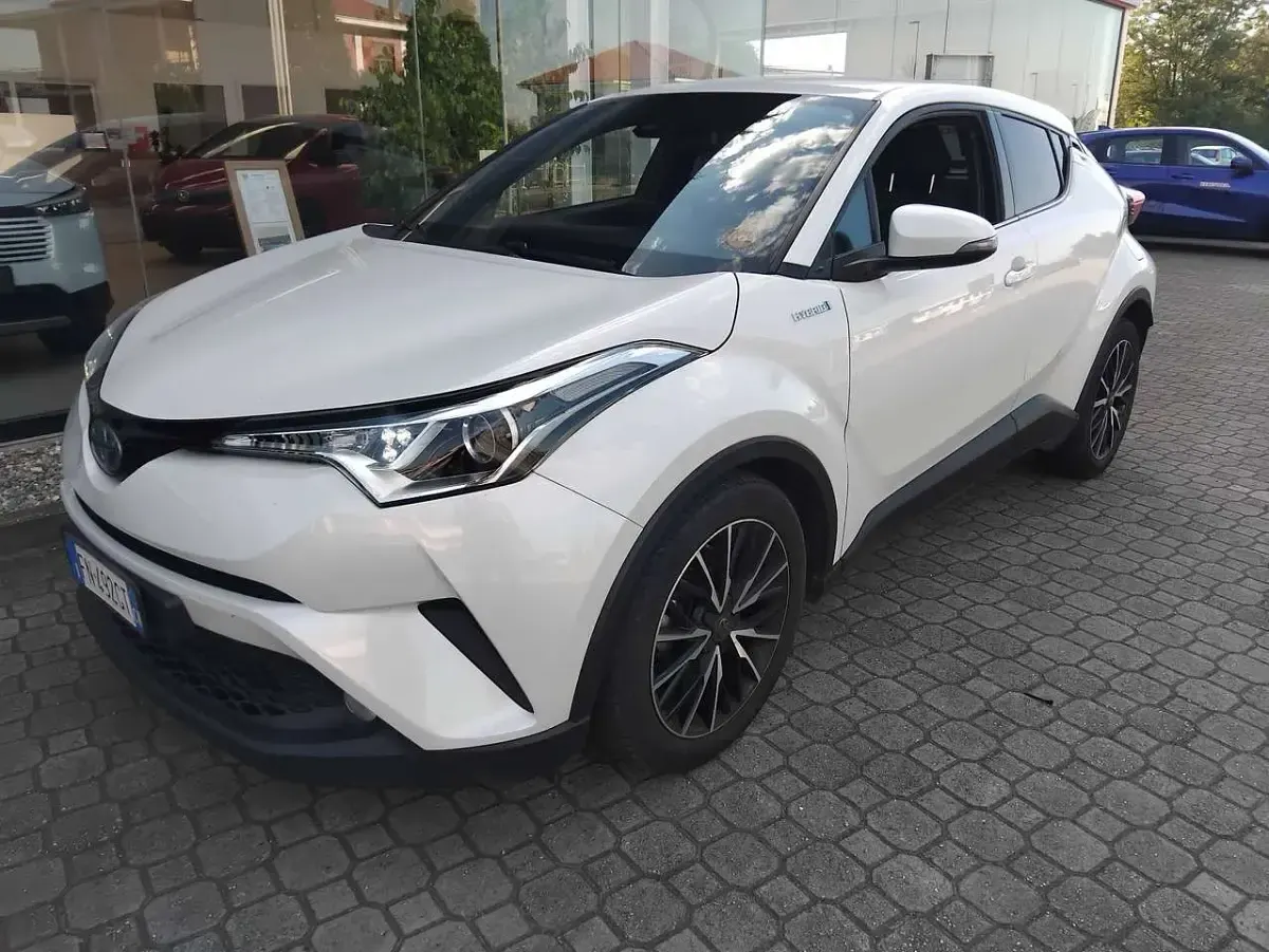 Usata Toyota C-HR Trend 122 CV (89 kW) 2018 Bianco SUV