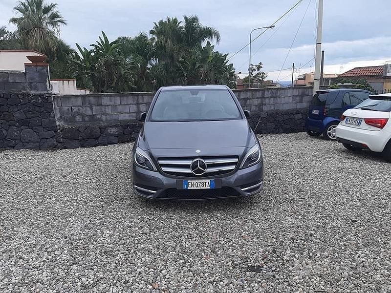 Usata Mercedes B200 136 CV (100 kW) 2012 Monovolume