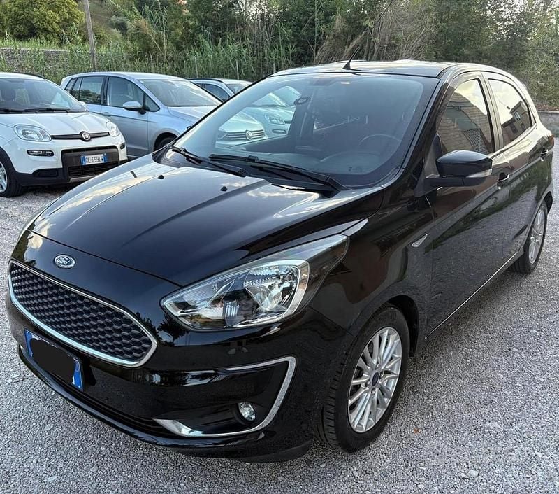 Nero Usata 2019 Ford Ka Plus Ultimate Due volumi | 10.200 € (Buon prezzo) - Immagine 1/4