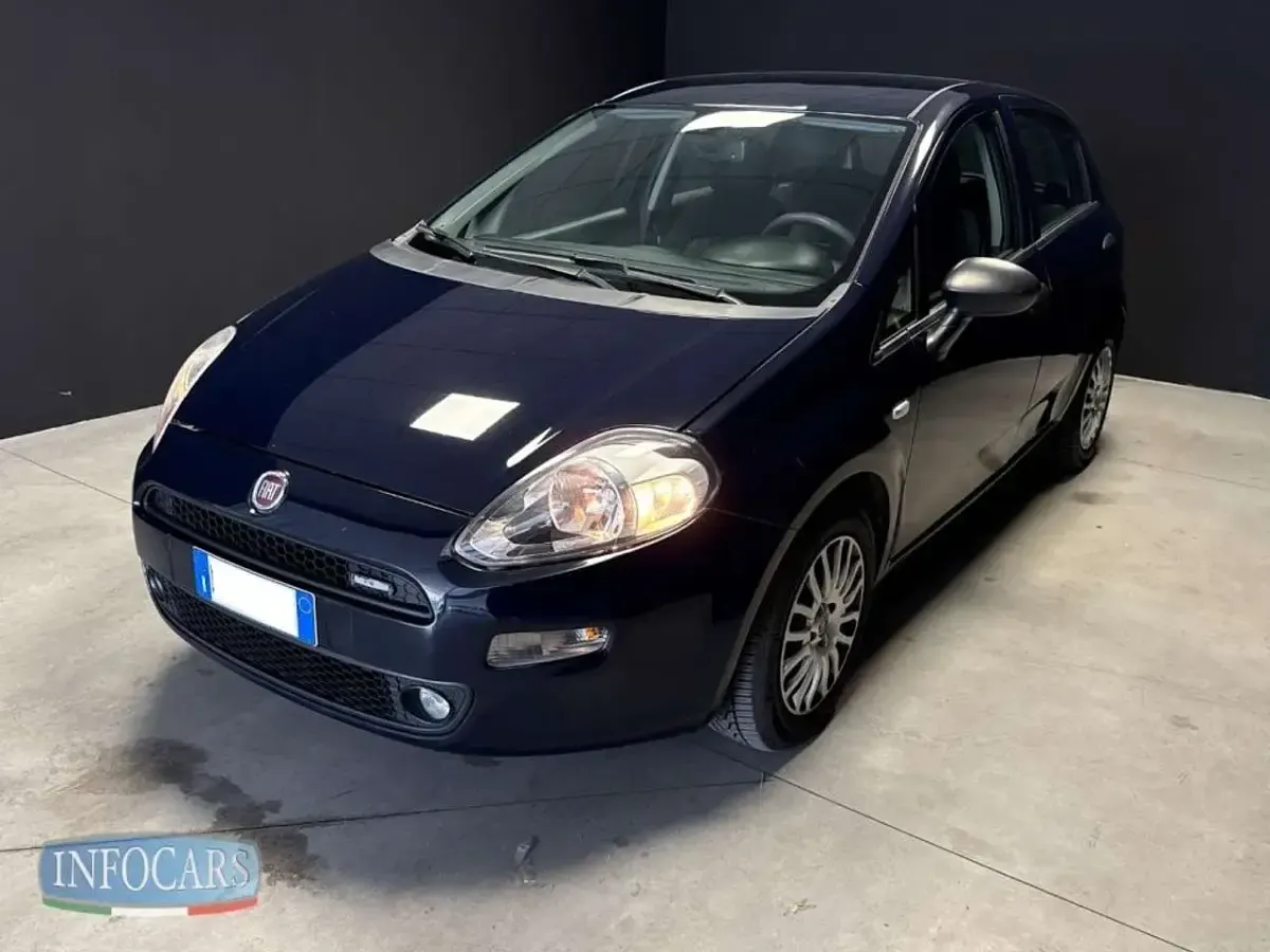 Usata Fiat Punto Street 95 CV (69 kW) 2018 Blu lampedusa pastello Utilitaria
