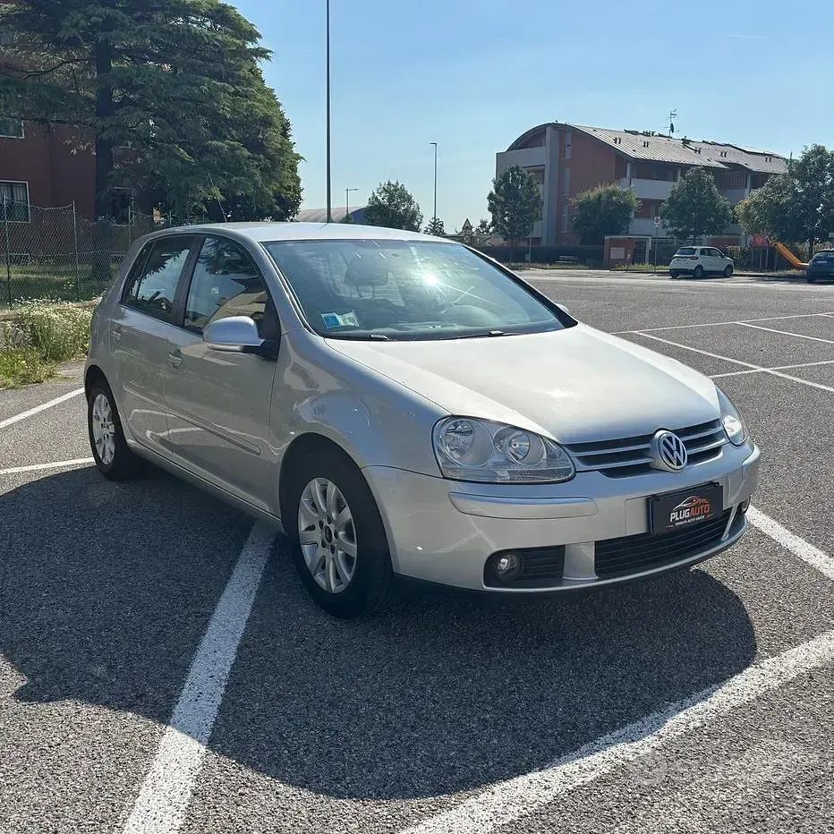 Usata VW Golf V Comfortline 102 CV (75 kW) 2007 Grigio Berlina