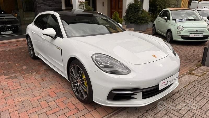 Usata Porsche Panamera Sport Turismo 330 CV (242 kW) 2018 Bianco Berlina