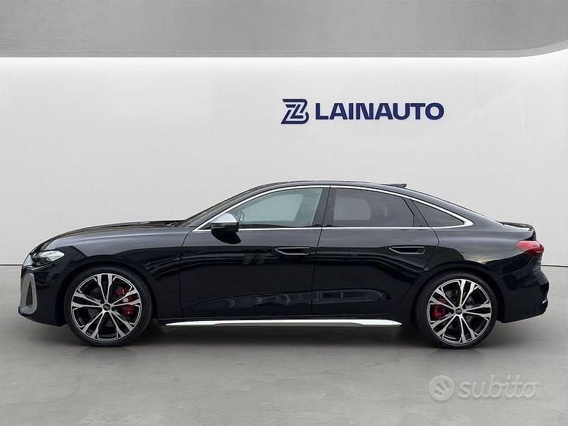 Nuova Audi A5 2025 Nero Station wagon