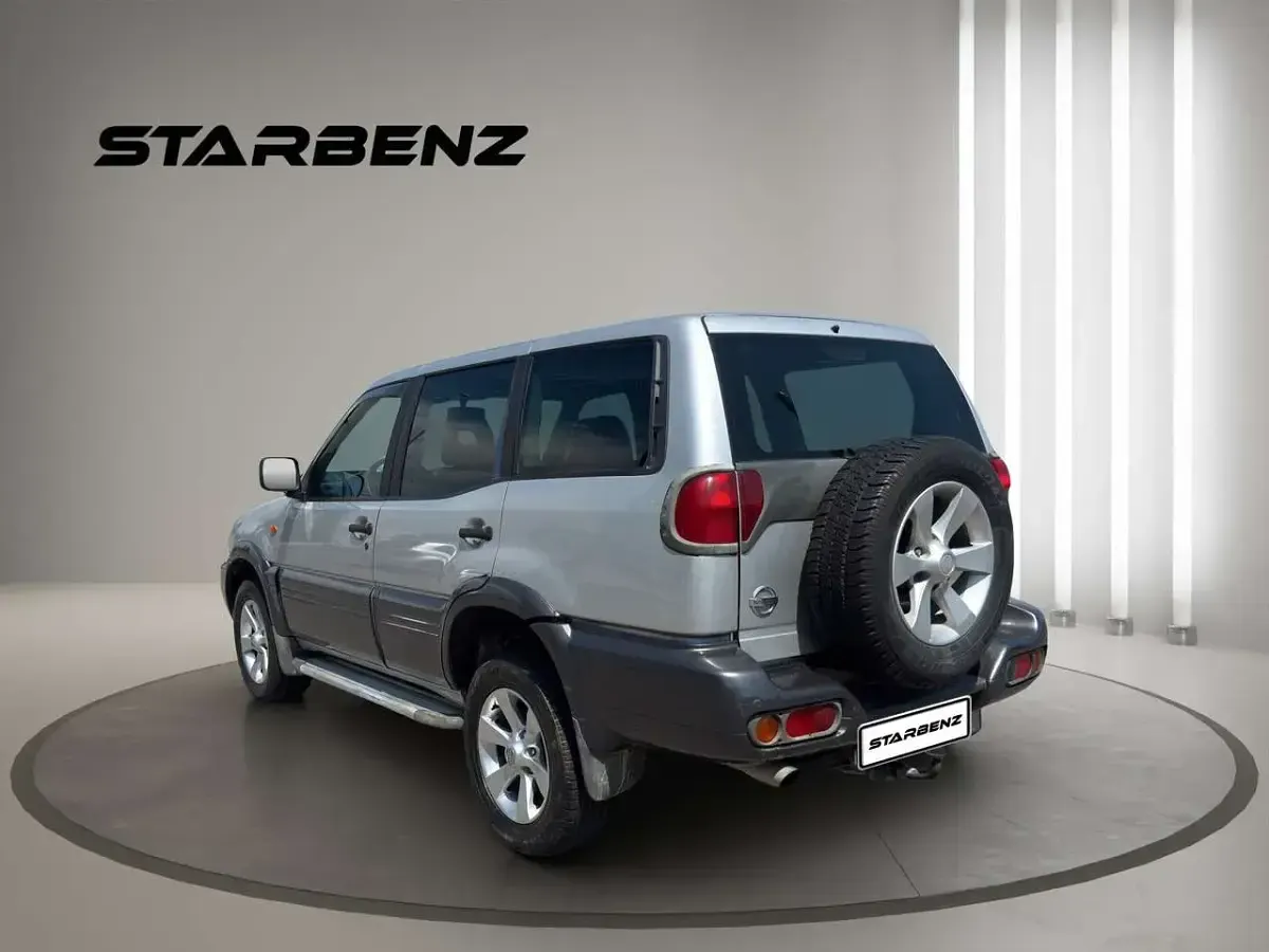 Usata Nissan Terrano 154 CV (113 kW) 2005 Grigio SUV
