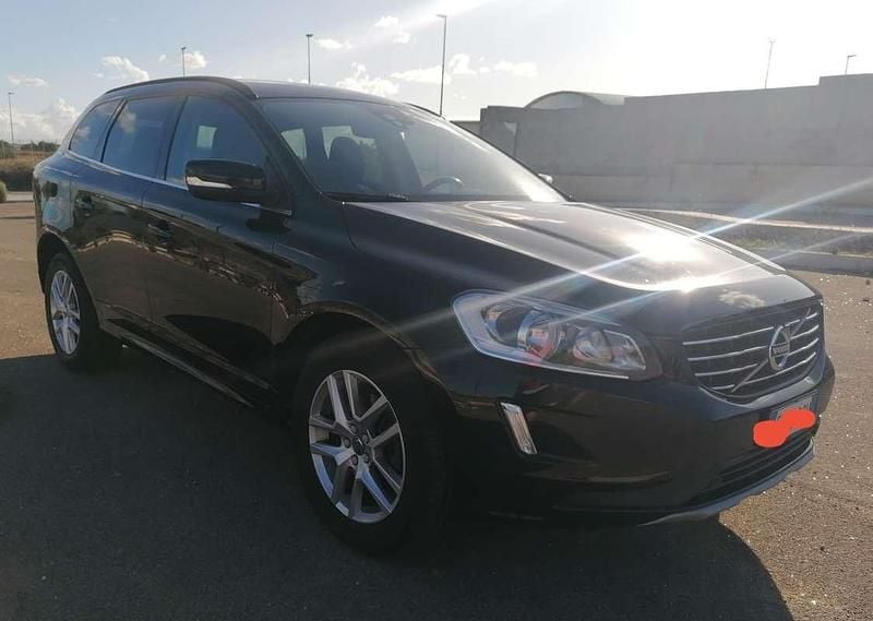 Usata Volvo XC60 Kinetic 150 CV (110 kW) 2017 Nero SUV