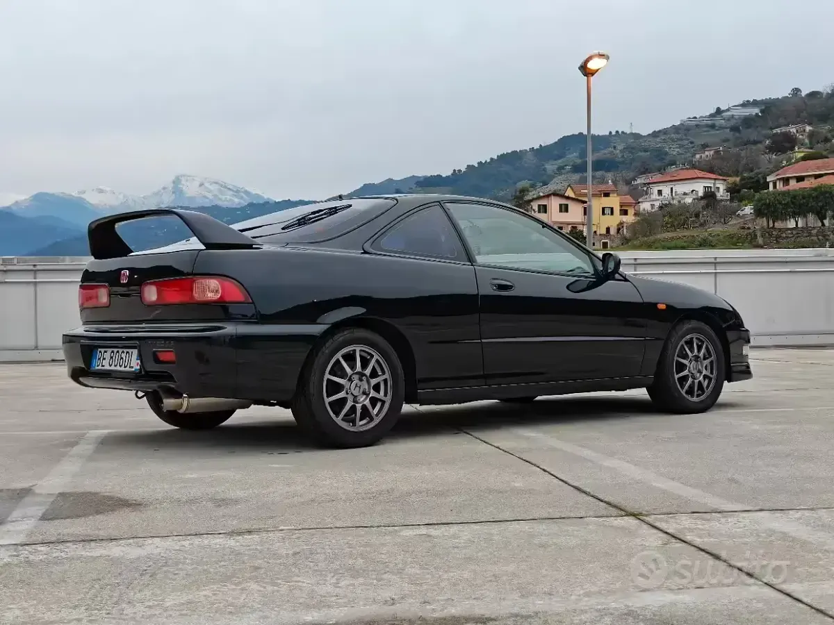 Usata Honda Integra Type R 190 CV (139 kW) 1999 Nero Coupé