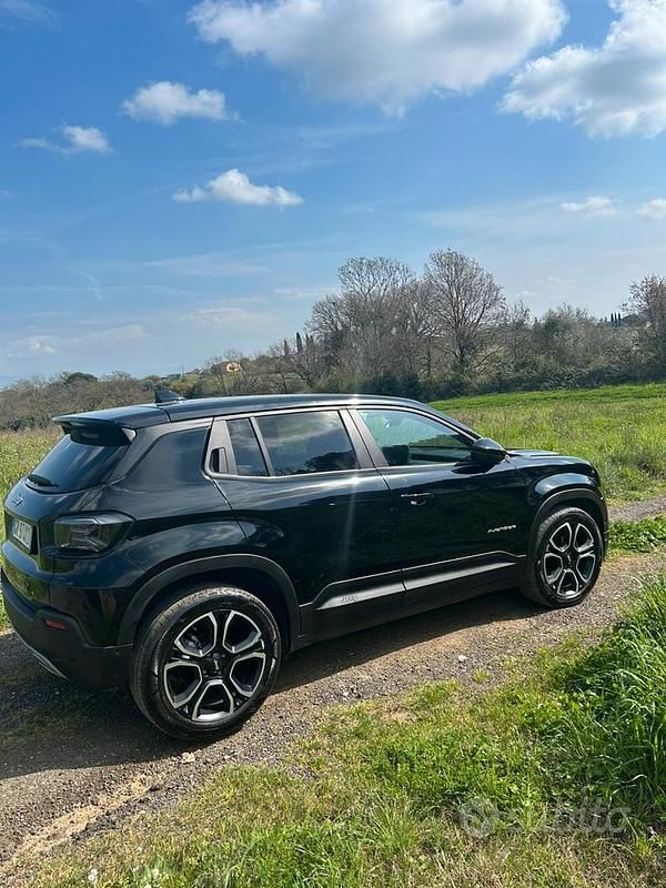 Usata Jeep Avenger Summit 101 CV (74 kW) 2023 Nero SUV