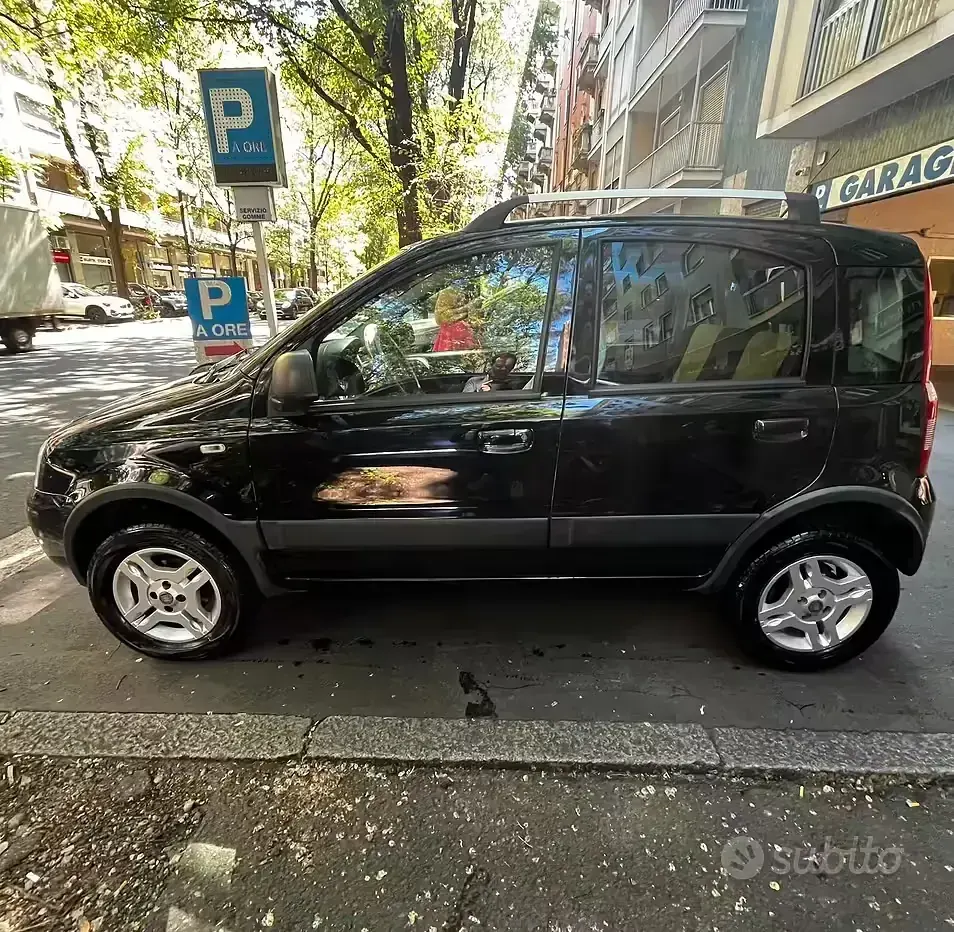Usata Fiat Panda 4x4 60 CV (44 kW) 2010 Nero Utilitaria