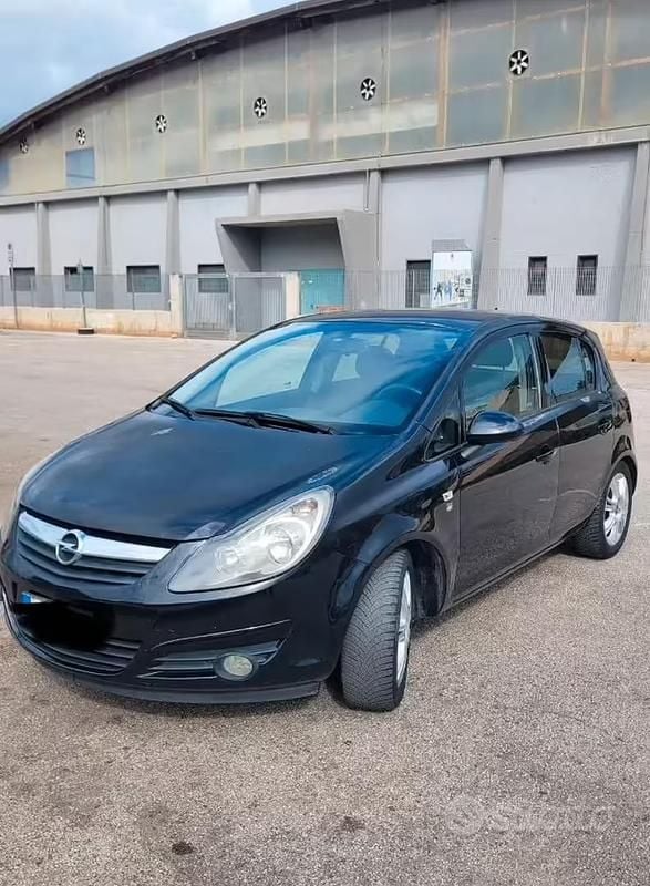 Usata Opel Corsa 75 CV (55 kW) 2009 Nero Utilitaria
