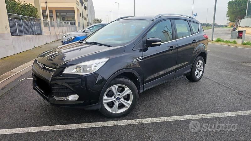 Usata Ford Kuga 140 CV (102 kW) 2014 SUV