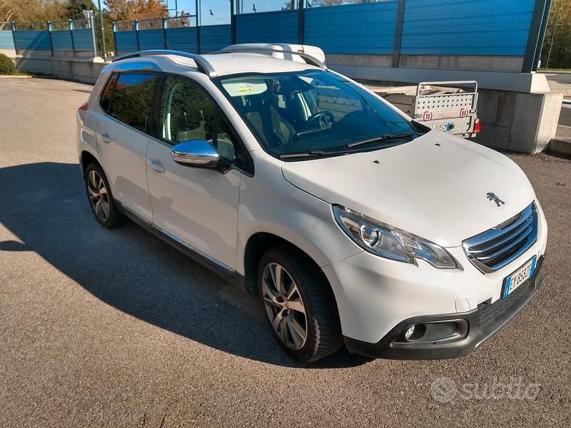 Usata Peugeot 2008 92 CV (67 kW) 2015 Bianco SUV