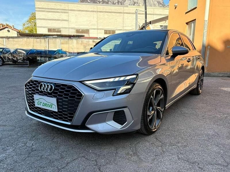 Argento silver metallizzato Usata 2020 Audi A3 S-Line Tre volumi | 20.100 € (Ottimo prezzo) - Immagine 1/4