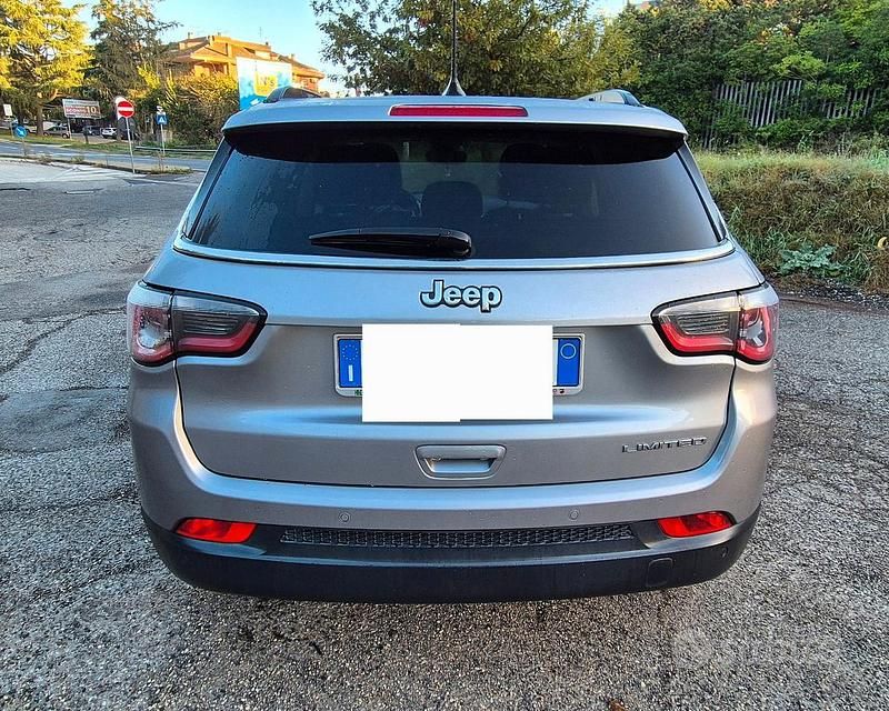 Usata Jeep Compass Limited 120 CV (88 kW) 2018 Argento SUV