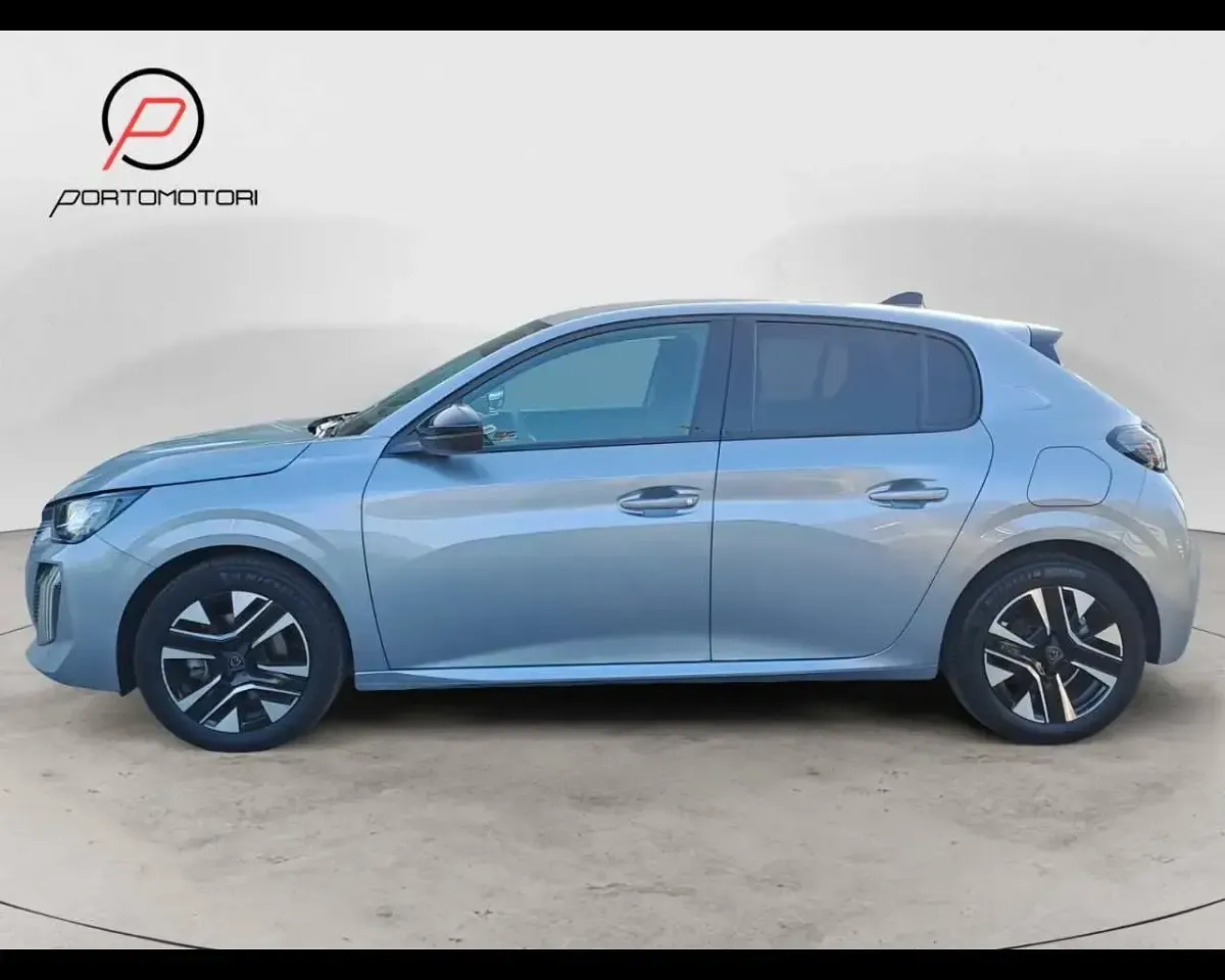 Usata Peugeot 208 Allure 101 CV (74 kW) 2025 Grigio Utilitaria