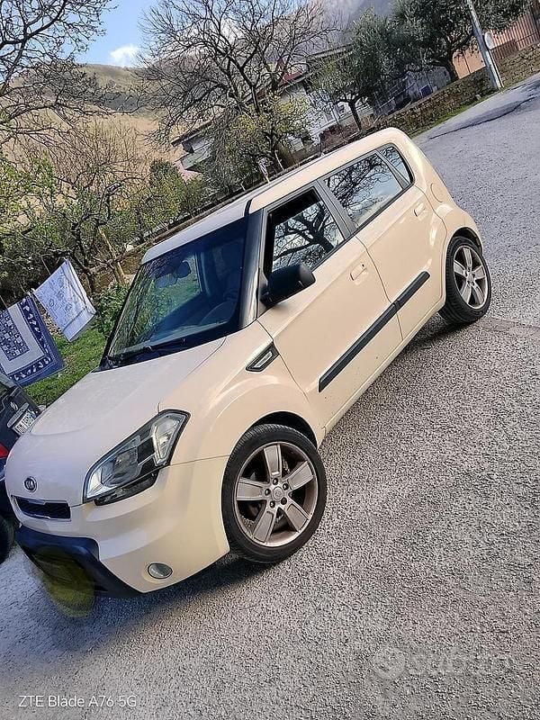 Usata Kia Soul 128 CV (94 kW) 2010 Bianco SUV