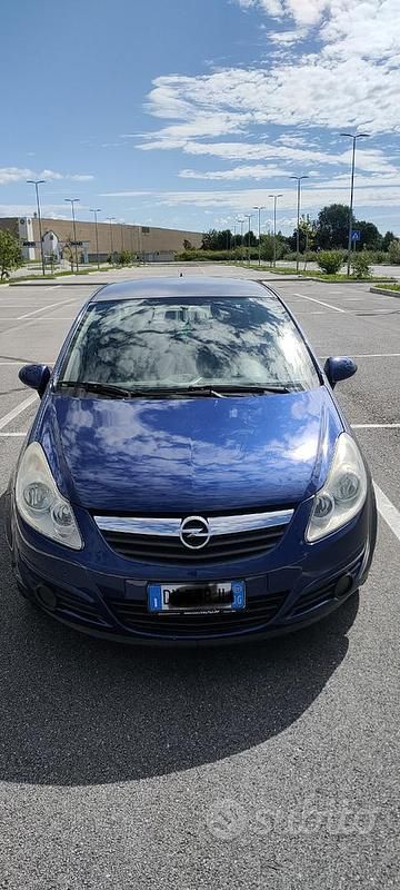 Usata Opel Corsa 2009 Blu Berlina