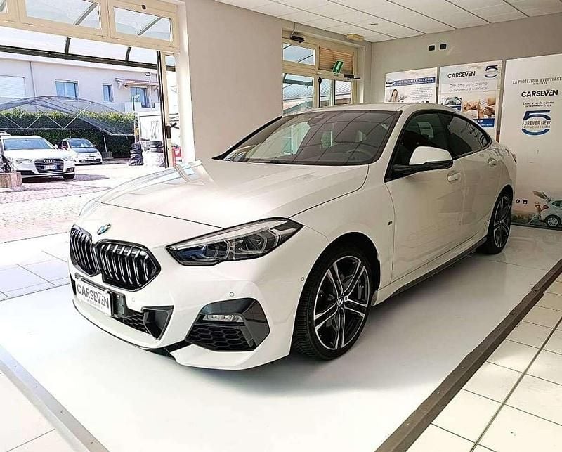 Bianco Usata 2021 BMW 216 M Sport Tre volumi | 25.999 € (Buon prezzo) - Immagine 1/4