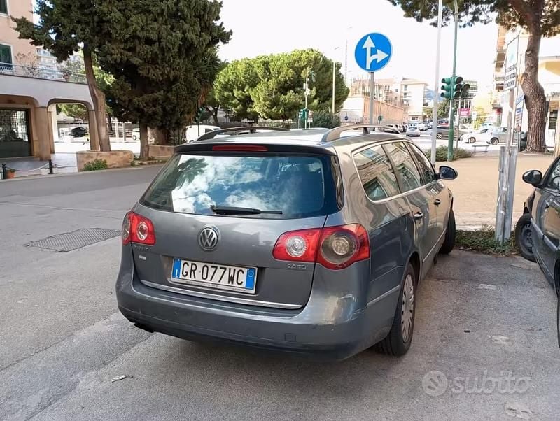 Usata VW Passat 140 CV (102 kW) 2007 Grigio Station wagon