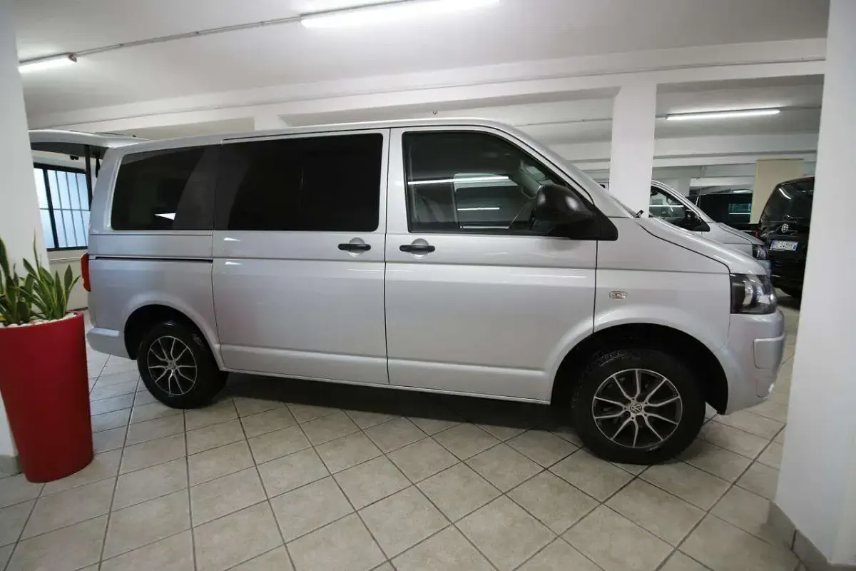 Usata VW T5 140 CV (102 kW) 2015 Argento Furgone
