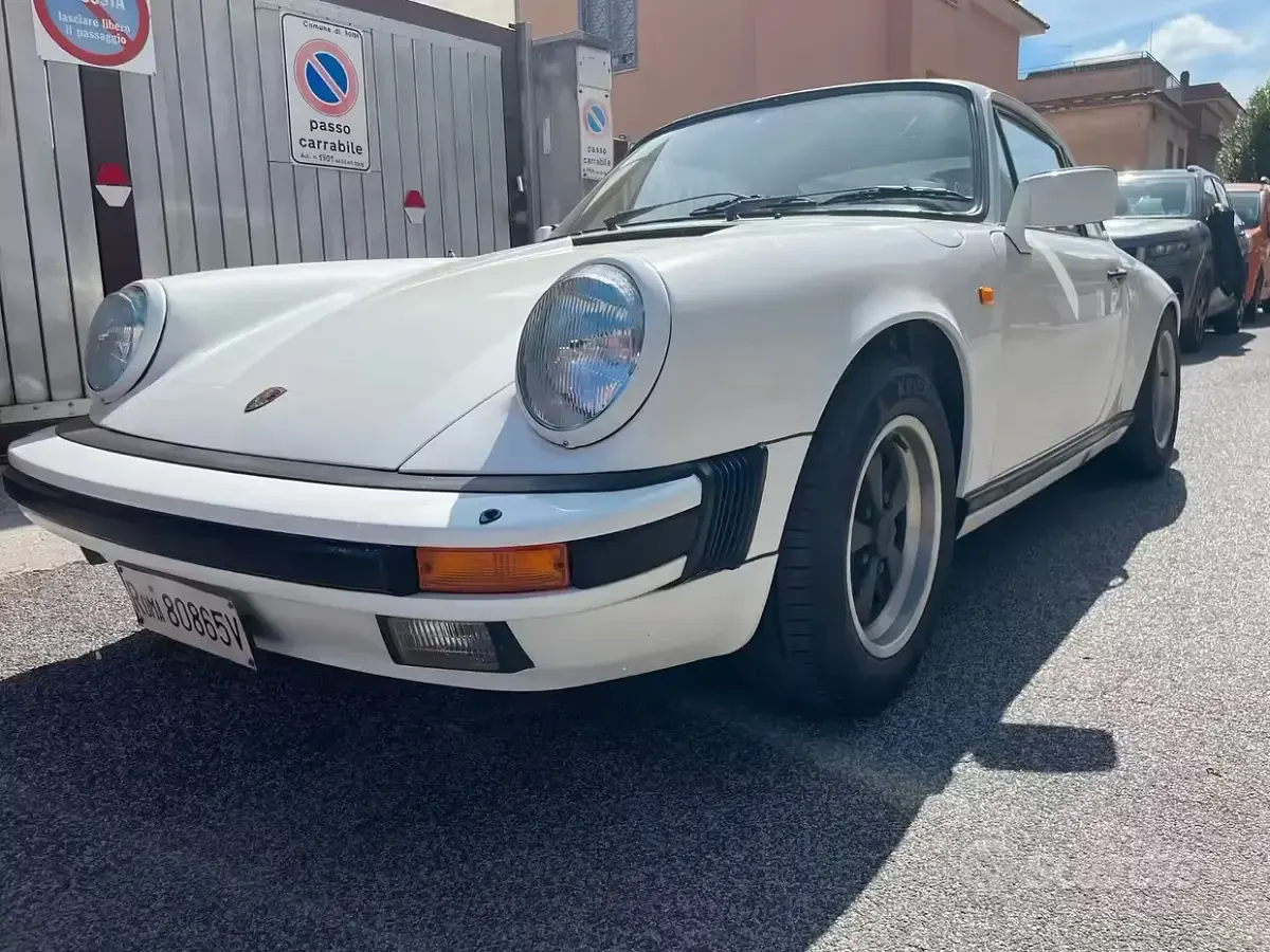 Usata Porsche 911SC 204 CV (150 kW) 1982 Bianco Berlina