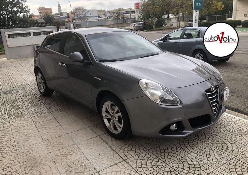 Usata Alfa Romeo Giulietta Distinctive 105 CV (77 kW) 2015 Grigio scuro Utilitaria