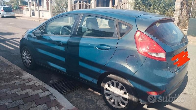 Usata Ford Fiesta 2009 Blu Berlina