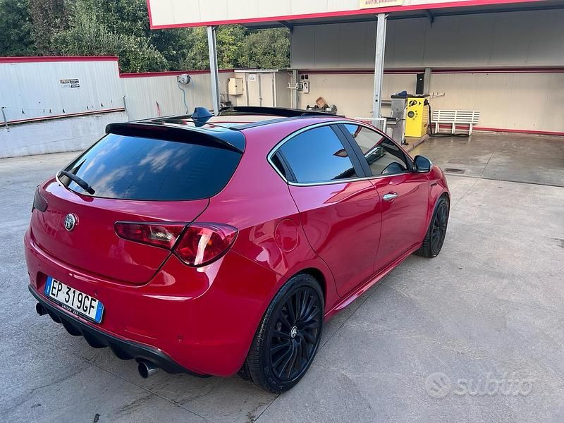 Usata Alfa Romeo Giulietta 140 CV (102 kW) 2013 Utilitaria