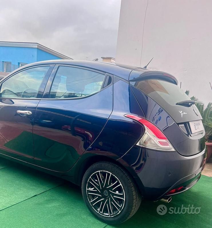 Usata Lancia Ypsilon S 69 CV (50 kW) 2018 Blu Utilitaria