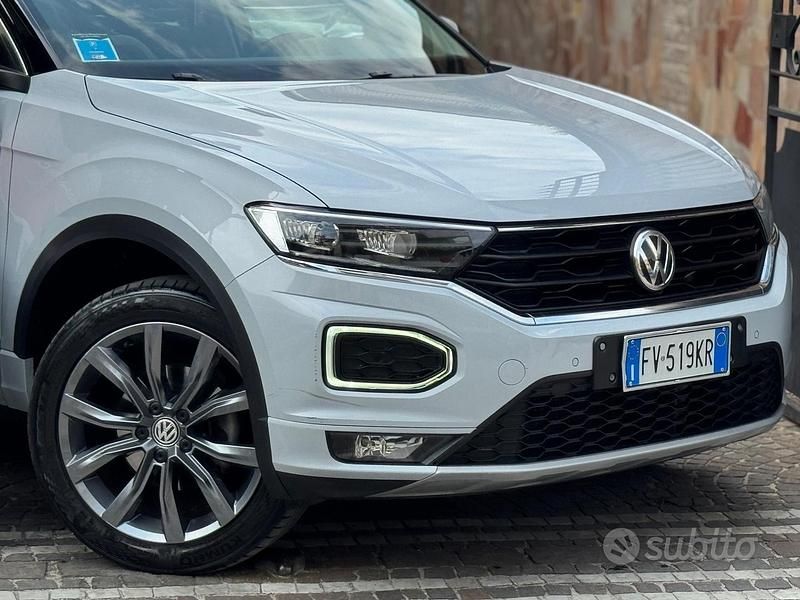 Usata VW T-Roc Advance 115 CV (84 kW) 2019 Grigio SUV