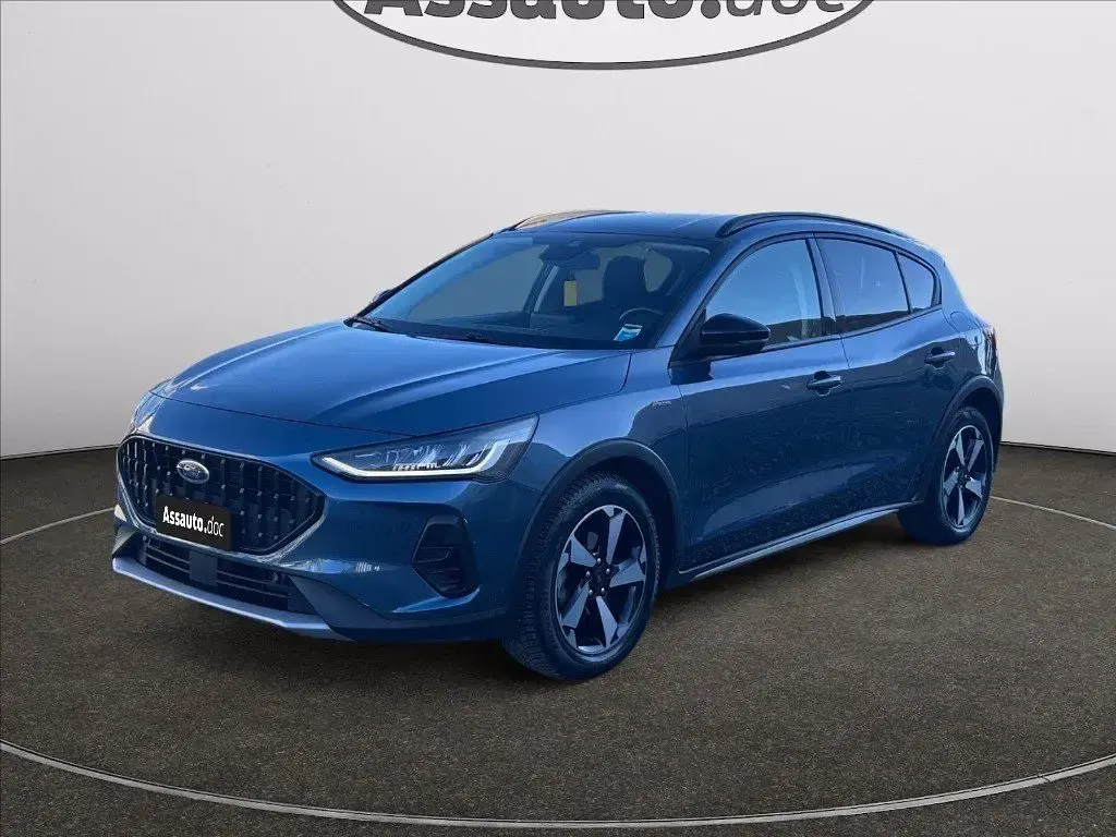 Usata Ford Focus Active 125 CV (91 kW) 2022 Blu metallizzato SUV