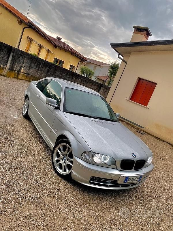 Usata BMW 320 170 CV (125 kW) 2001 Coupé