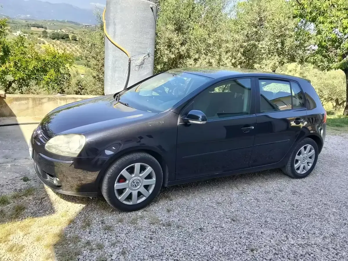 Usata VW Golf IV 105 CV (77 kW) 2006 Nero Berlina