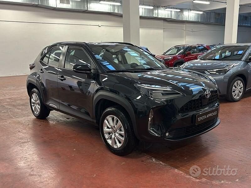 Usata Toyota Yaris Cross Active 116 CV (85 kW) 2023 Nero SUV