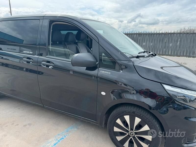 Usata 2022 Mercedes Vito Monovolume | 45.000 € - Immagine 1/4