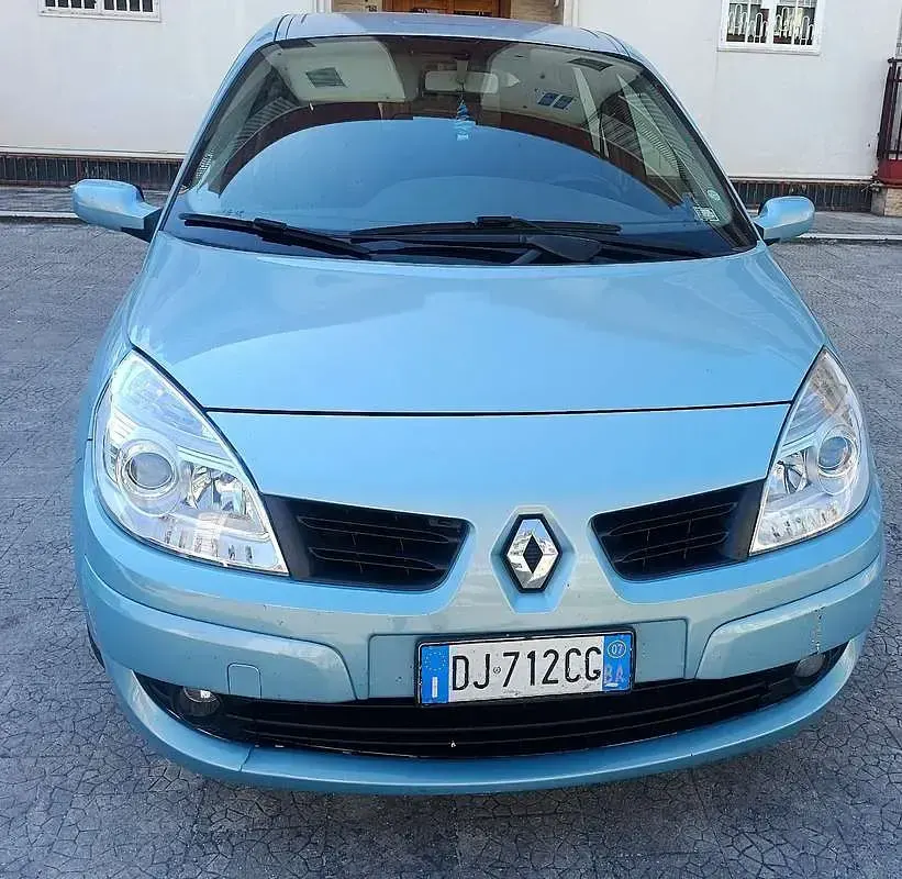 Usata Renault Scénic Dynamique 106 CV (77 kW) 2007 Monovolume