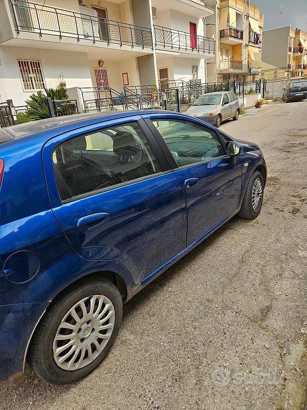 Usata Fiat Grande Punto 65 CV (47 kW) 2006 Blu Utilitaria
