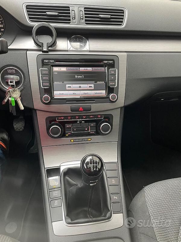 Usata VW Passat 105 CV (77 kW) 2012 Nero Berlina