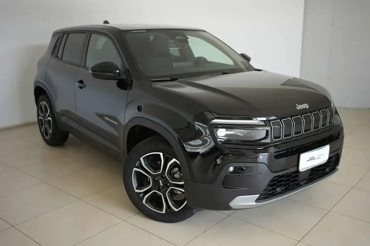 Nuova Jeep Avenger Summit 109 CV (80 kW) 2026 Nero vulcano SUV
