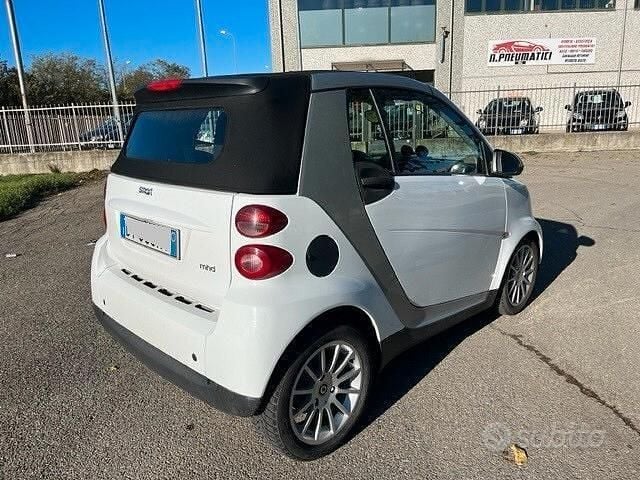 Begagnad Smart ForTwo Cabrio Passion 71 HK (52 kW) 2009 Vit Cab