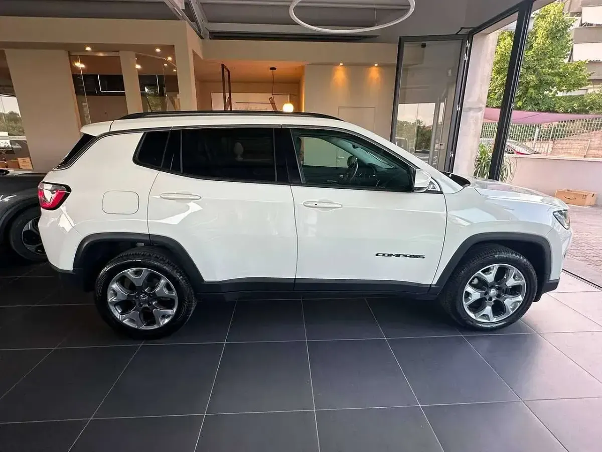 Usata Jeep Compass Limited 140 CV (102 kW) 2019 Bianco SUV